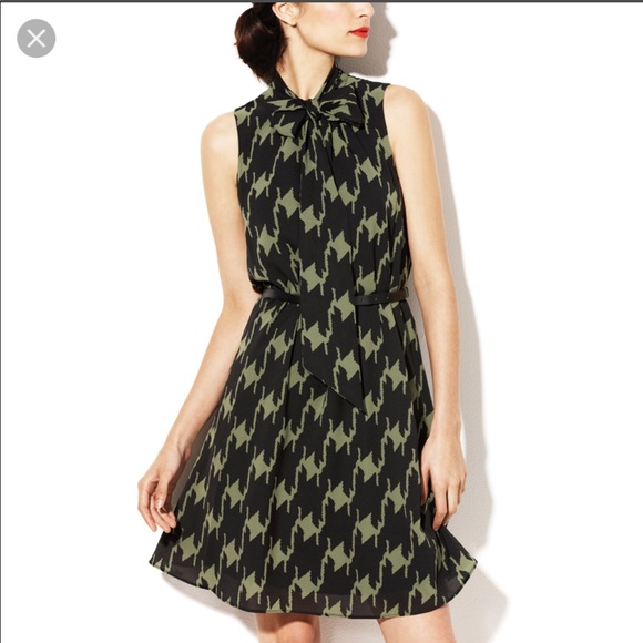 Vince Camuto Dresses & Skirts - Vince Camuto Houndstooth Pussy Bow Dress